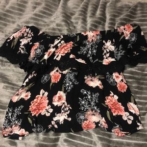 Off the shoulder, crop top